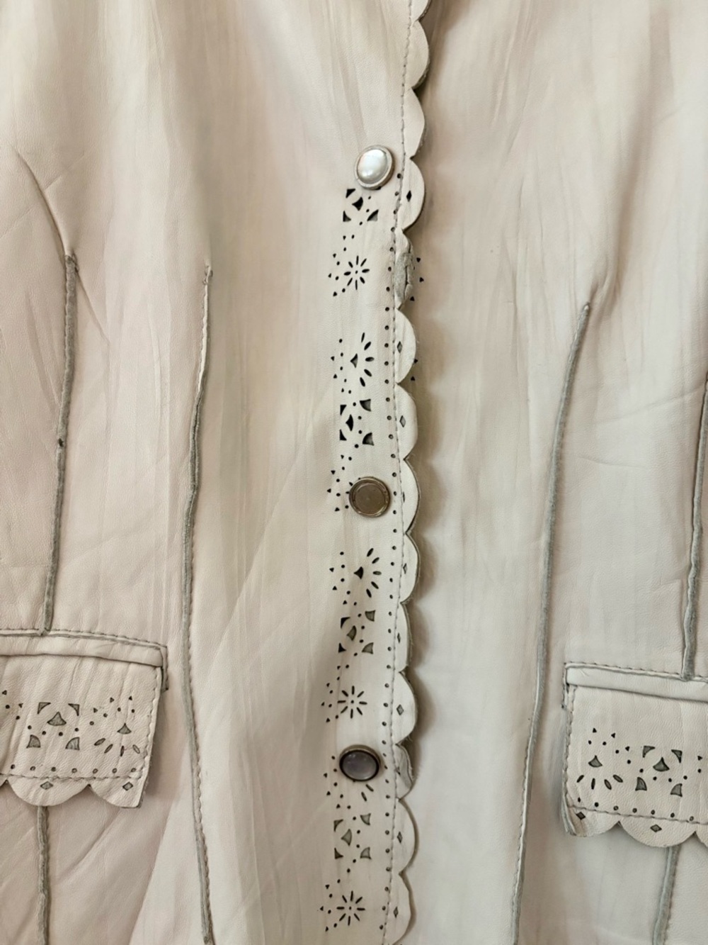 Vintage Laser cut pearl snap butter soft lamb Leather Jacket L - Picture 5 of 7